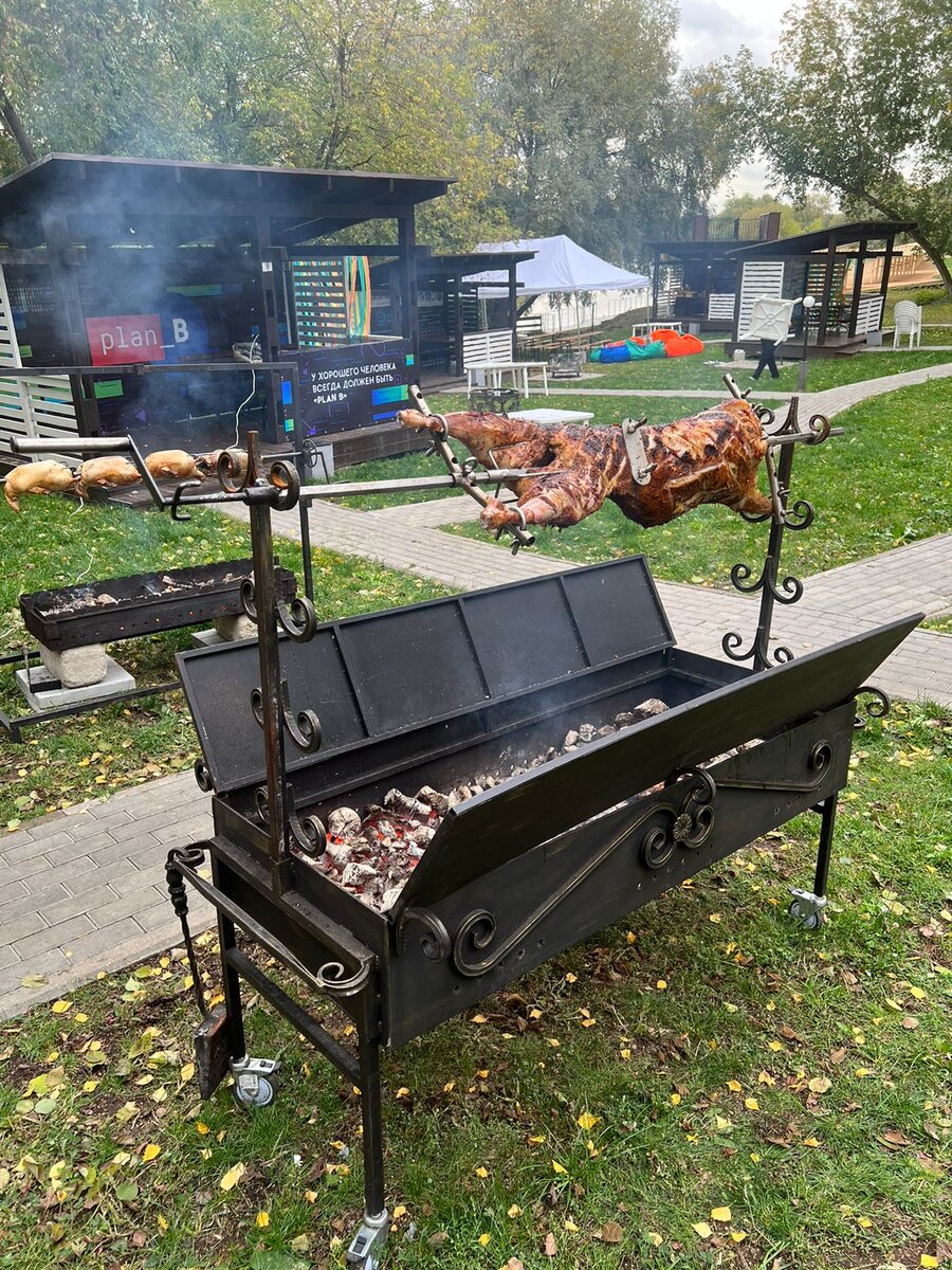 Мангал с вертелом в аренду