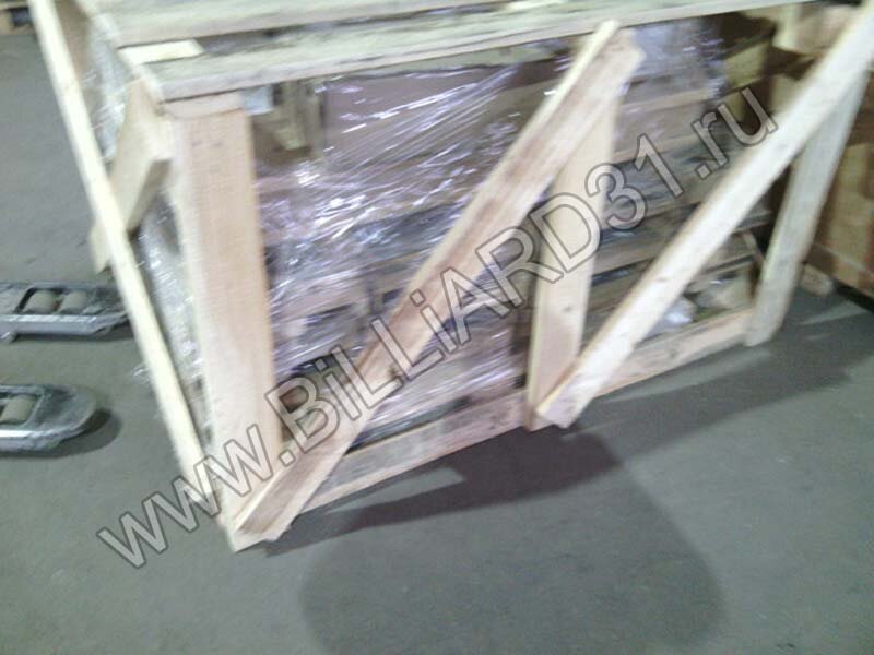 Очень добротная общая обрешетка посылки.