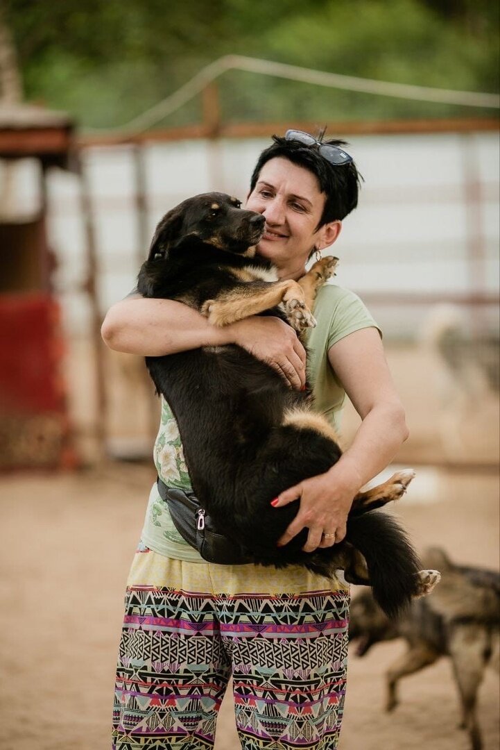 На фото Ольга Былинкина, основатель приюта "Васильки" и Кира