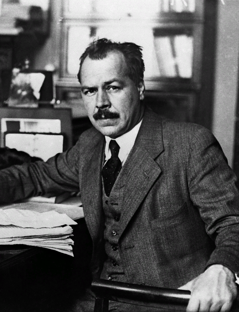 Николай Иванович Вавилов - рос. ботаник и растениевод, генетик и селекционер, путешественник и географ