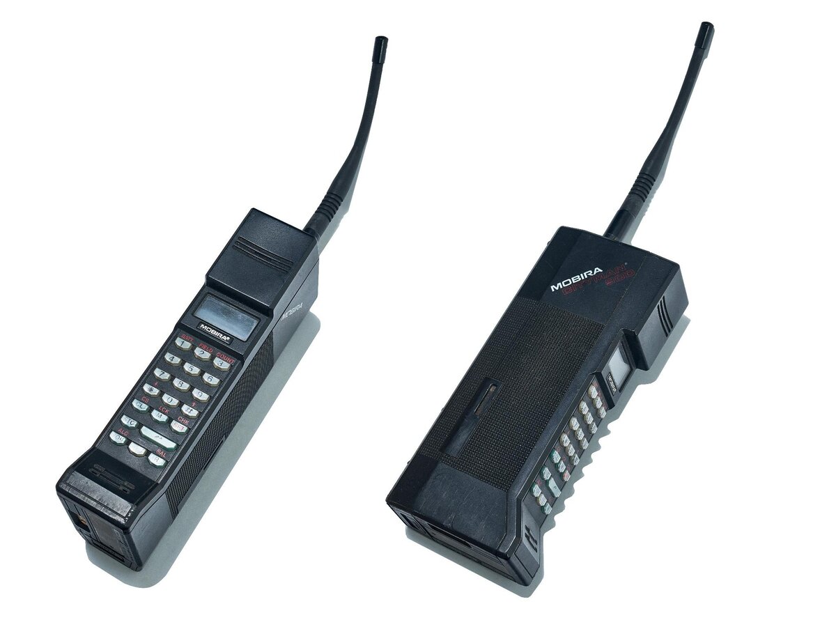 Насколько сильно изменились мобильные телефоны с начала их появления до современности