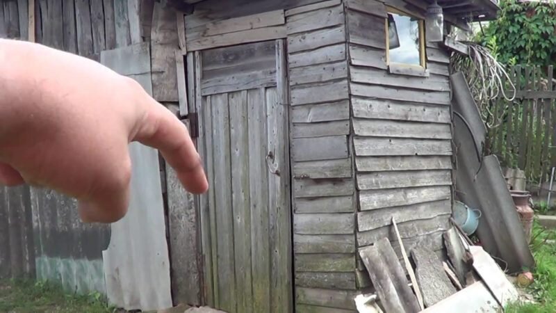  Уличный туалет. Иллюстрация для статьи используется с сайта sdelai-lestnicu.ru