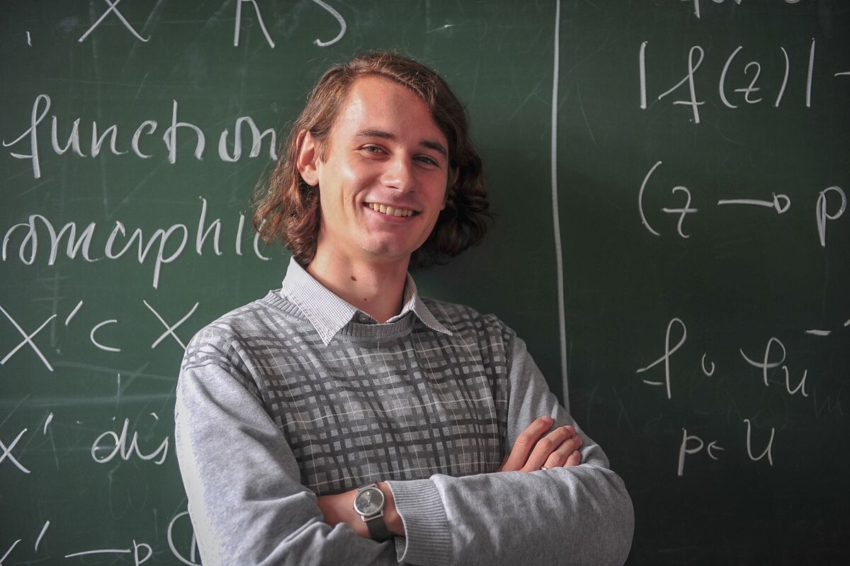 Молодые поде. Петер Шольц. Петер Шольце математика. Молодой математик. Профессор математик.