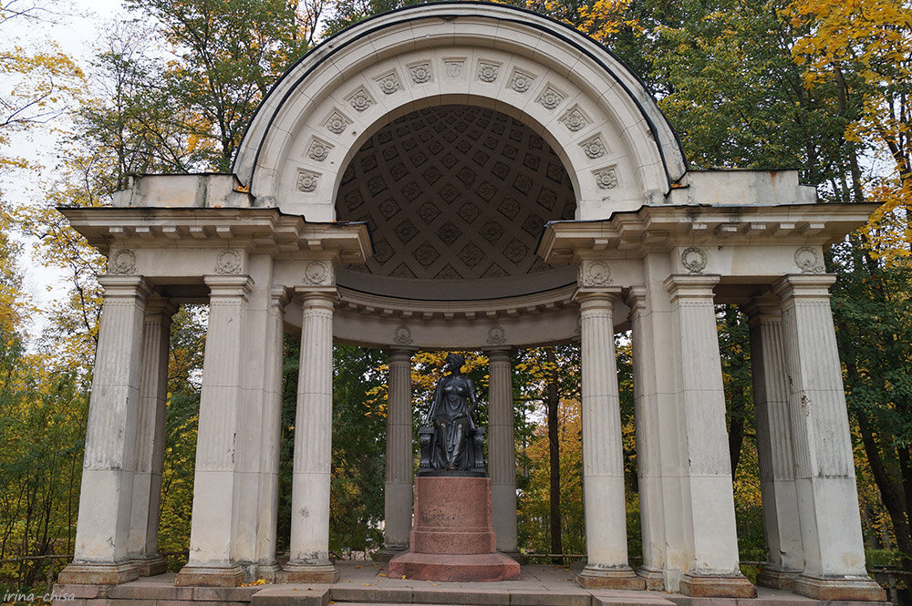 Павильон Росси в Павловске. Фото irina-crisa. Из открытых источников