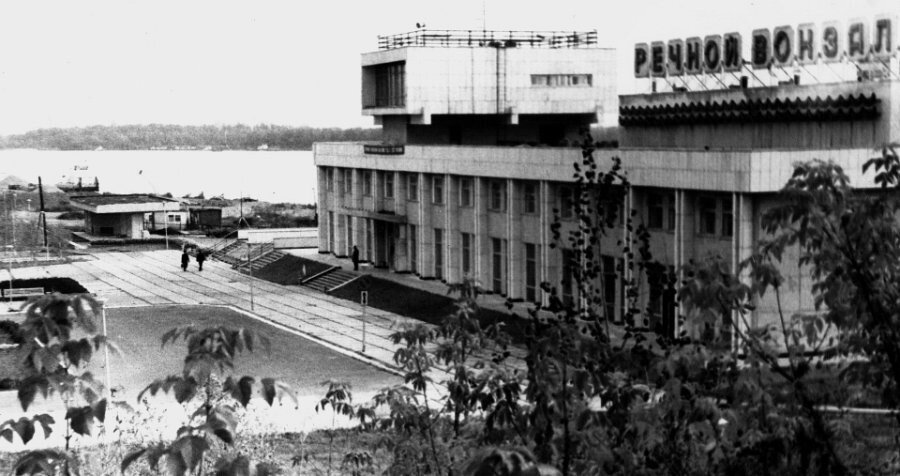 Речной вокзал в Советское время.
