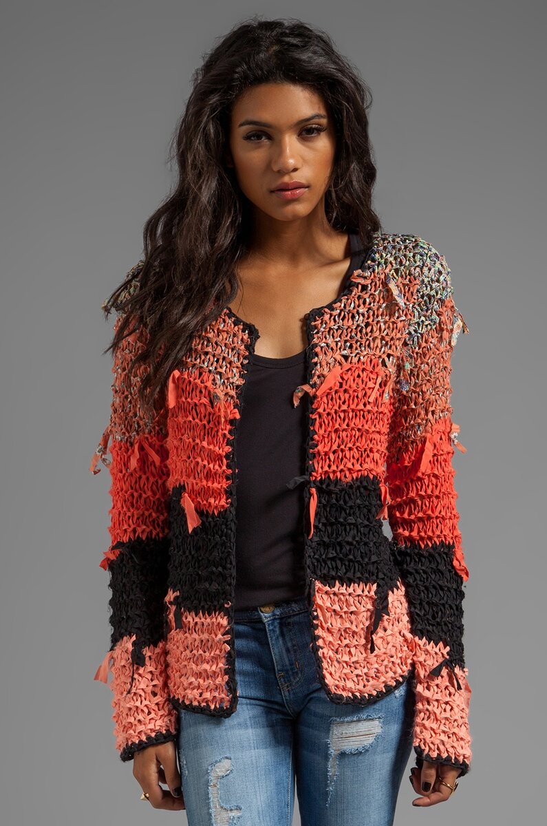 Необычные вязаные кофты. Кофточка из остатков пряжи. Креативное вязание крючком. Необычные идеи для вязания. Экстравагантные вязаные вещи.