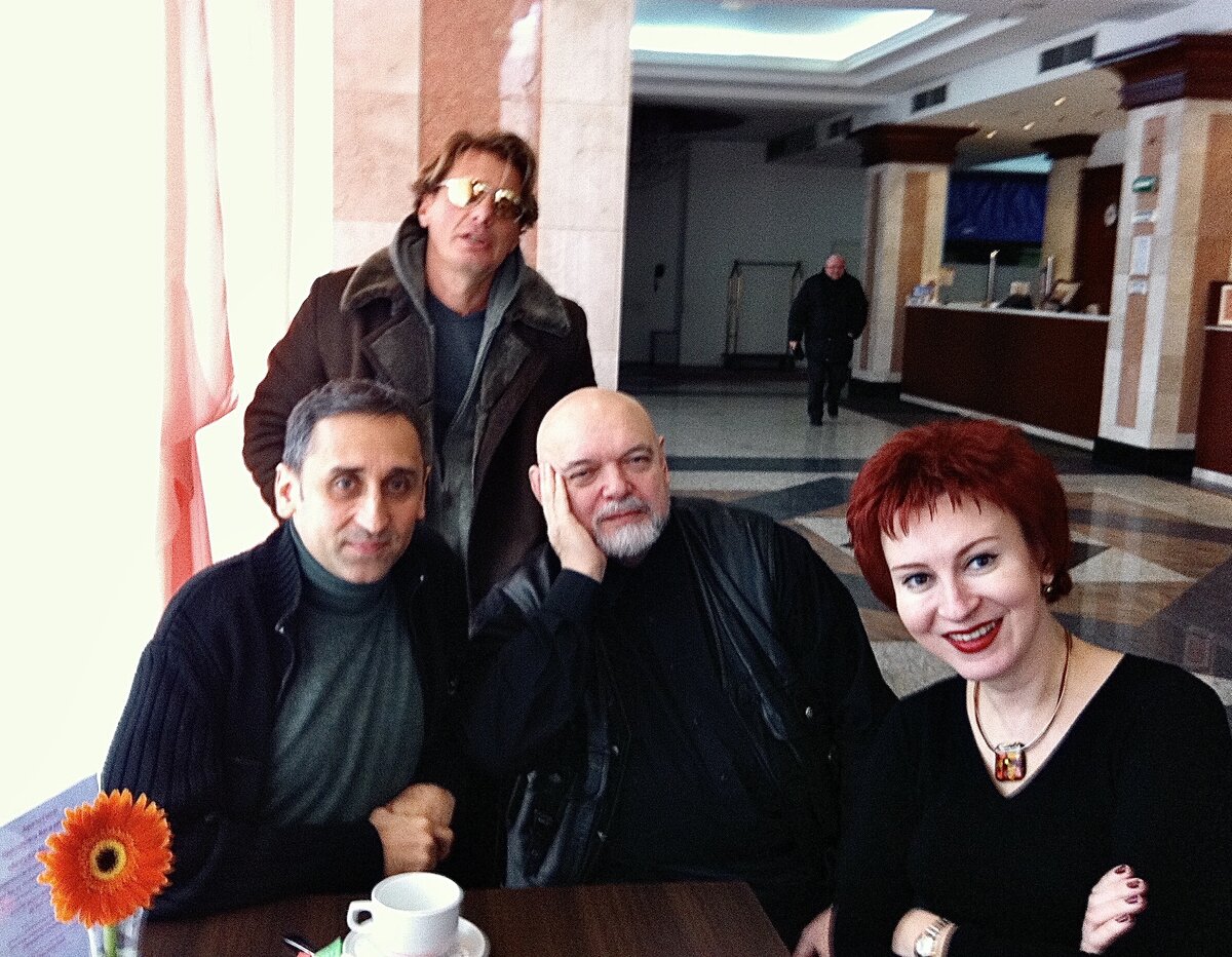 Во время первого визита бесстрашного Мейсана в Москву познакомил коллегу с великим Гейдаром Джемалем и легендарной Дашей Асламовой