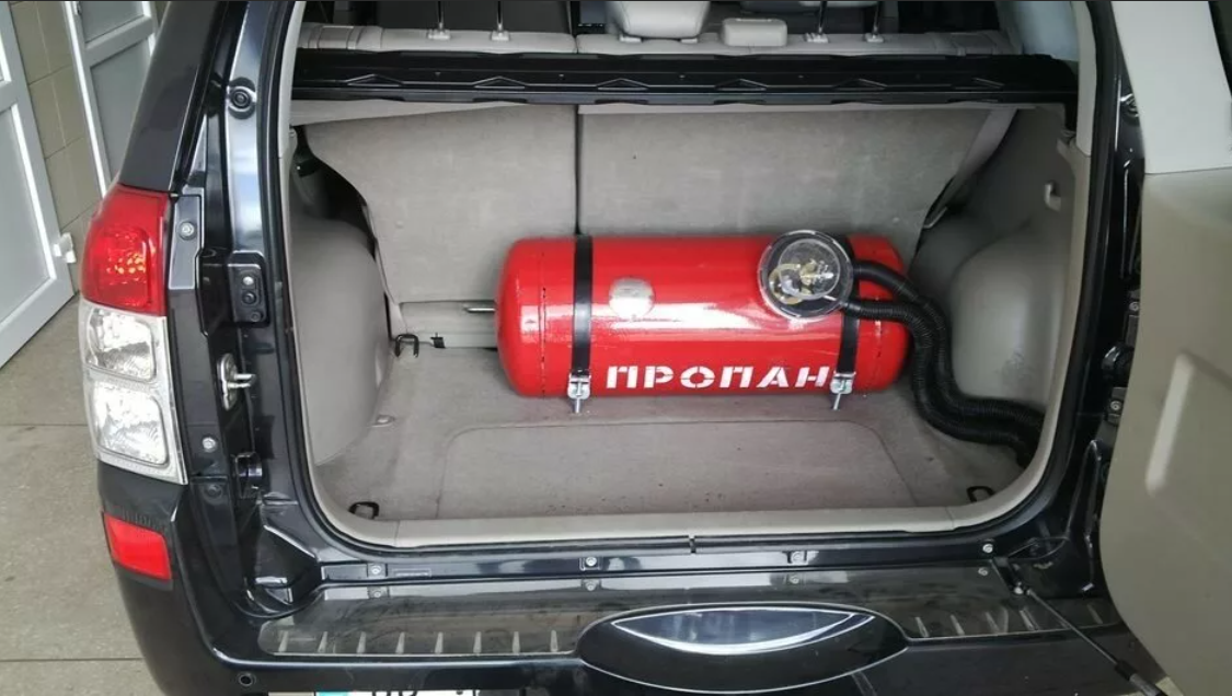 Какое гбо лучше поставить на автомобиль. ГБО 1999 пропан. Hilux Surf метан ГБО. Пропановые баллоны 50л ГБО. Баллон ГБО метан 4 поколения.