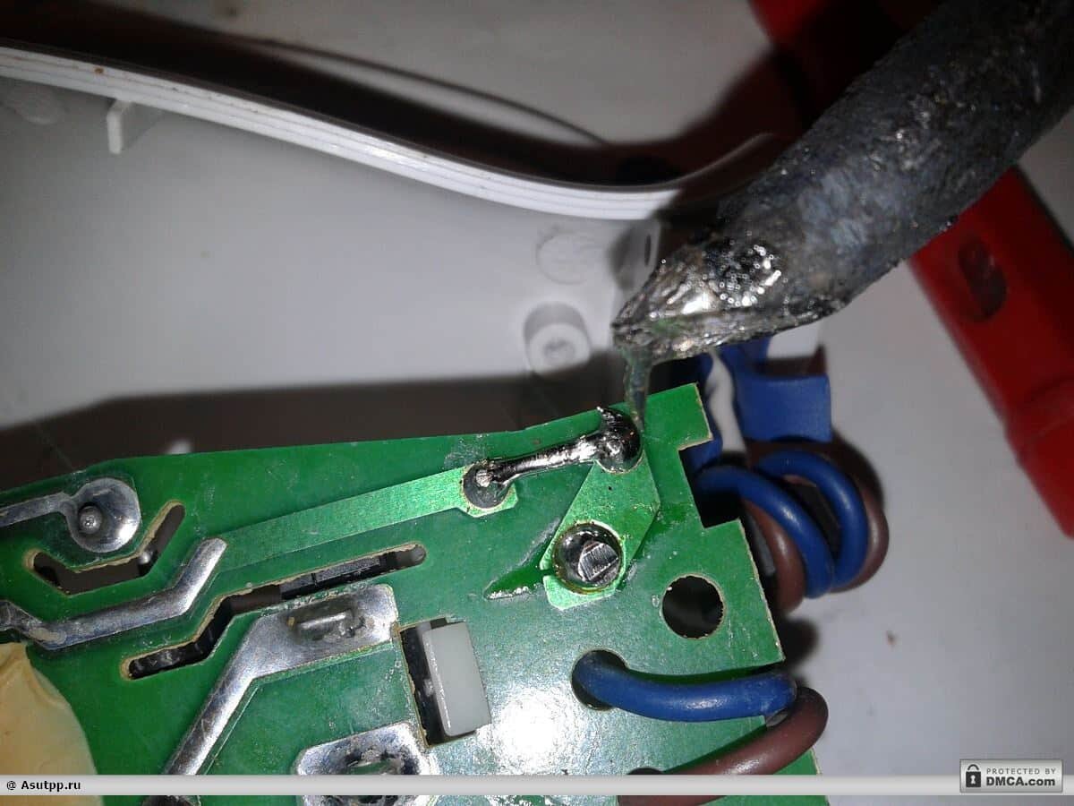 Фото для иллюстрации процесса пайки