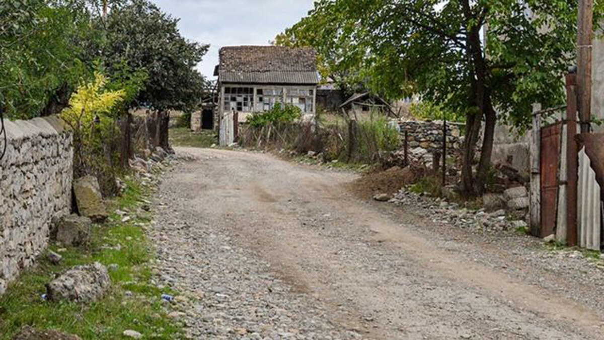 Сладкая деревушка азербайджан. Ходжорни Грузия. Село Ходжорни. Село Ходжорни Марнеульского района , Республика Грузия. Азербайджанская деревня в Грузии.