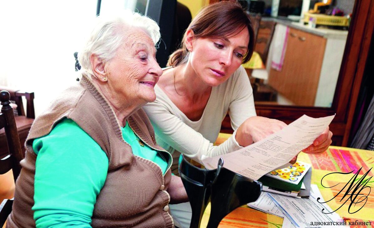 Опросы пенсионеров. Одинокие пенсионеры. Помощь пожилым. Бабушка и соц работник. Социальная работа.