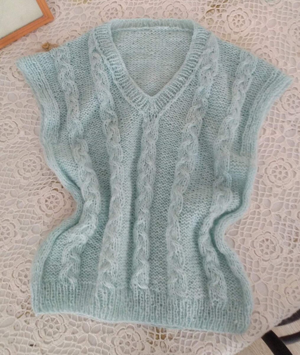 Пряжа: шнурок с мохером. ВЕС жилета 115 грамм