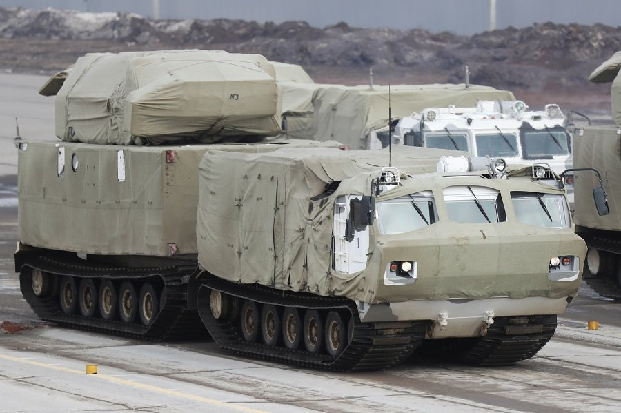 Двухзвенный вездеход ДТ-30 "Витязь" на полигоне Алабино - Фото: ВАЛЕРИЙ ШАРИФУЛИН/ТАСС