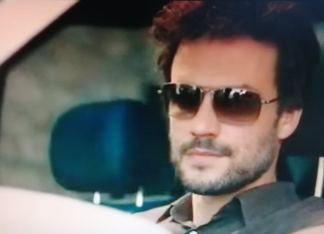 Кадр из фильма "Конец света" (2012)