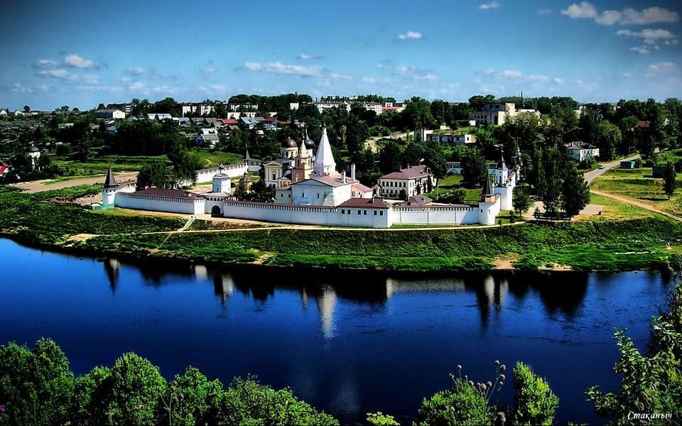 Свято-Успенский мужской монастырь в Старице Источник: https://rutraveller.ru/publication