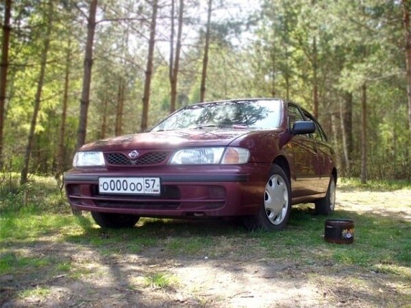 
На втором месте расположился Nissan Almera Classic. Его можно купить за 250 тысяч рублей в нормальном состоянии. В таком ценовом сегменте можно отыскать автомобиль 2006-2008 года выпуска.