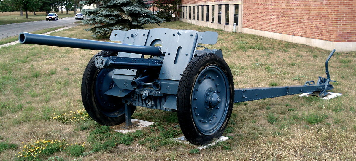 German Pak 36(r) 76,2 mm anti-tank gun
