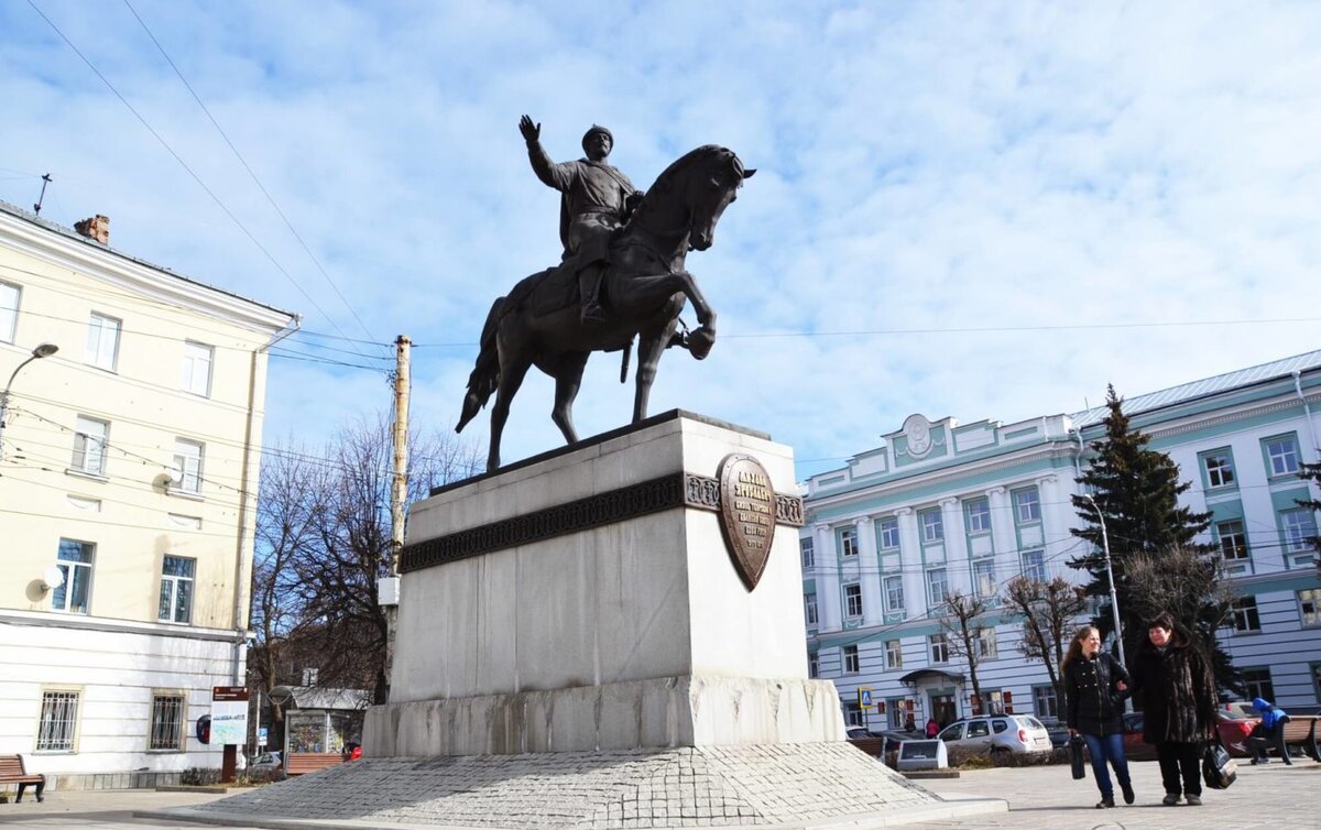  Краткое описание
Тверь, расположенная между Москвой и Санкт-Петербургом, ещё несколько веков назад была одним из крупнейших торговых центров России.-38