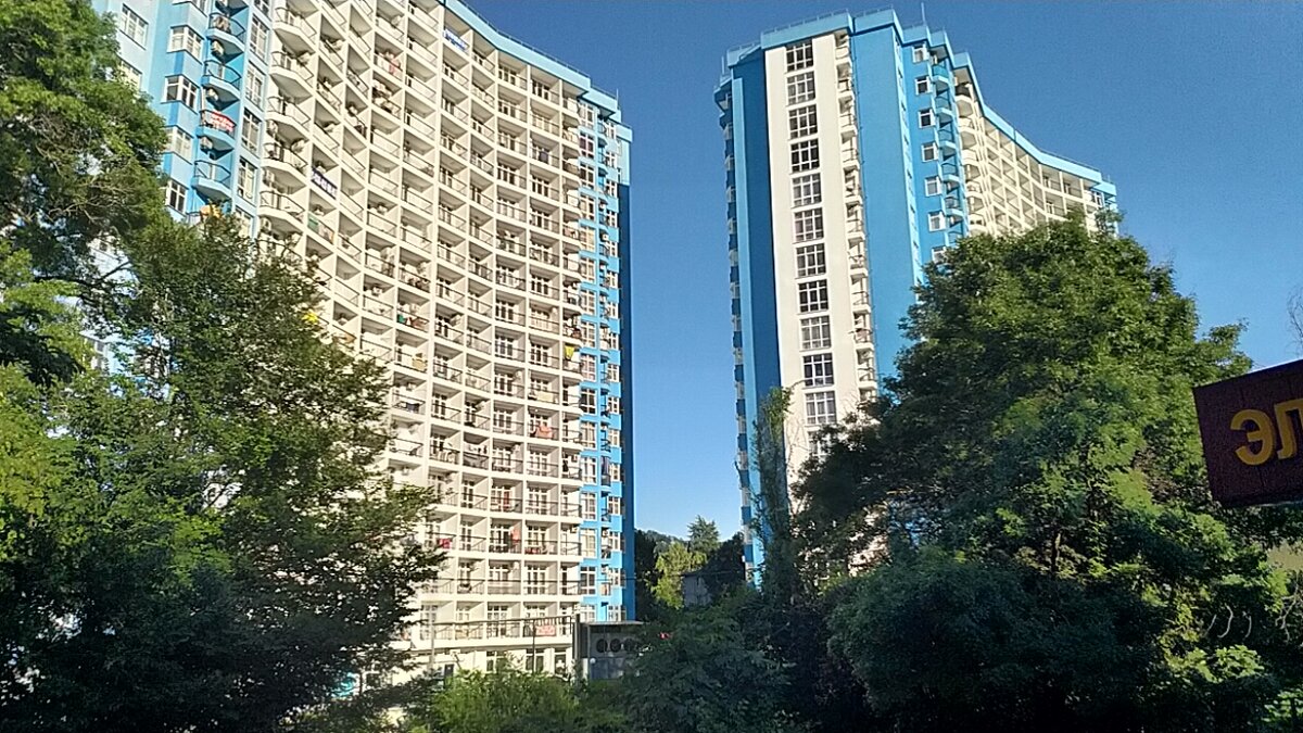Жилой комплекс в Сочи. Фото автора