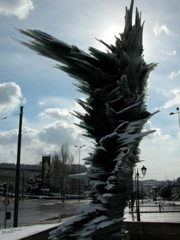 Скульптура «Бегун» в Афинах