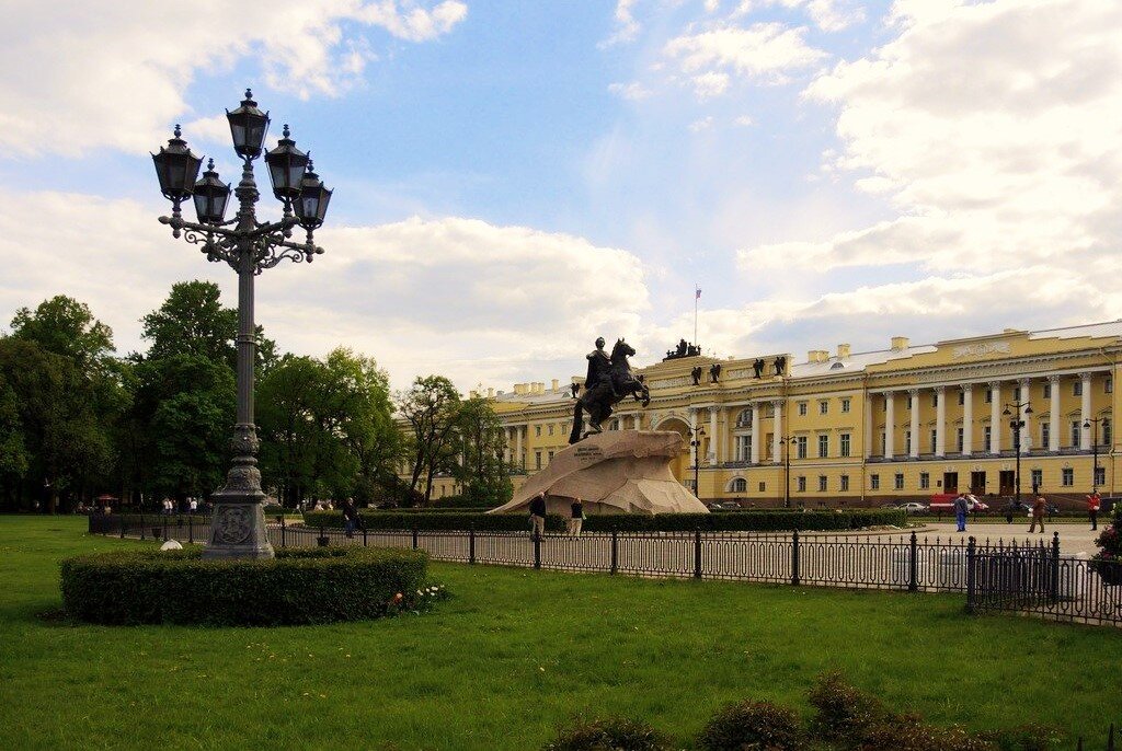 Петербург сенатская площадь фото Интересные факты и легенды о "Медном всаднике" в Санкт-Петербурге Travel&Sights 