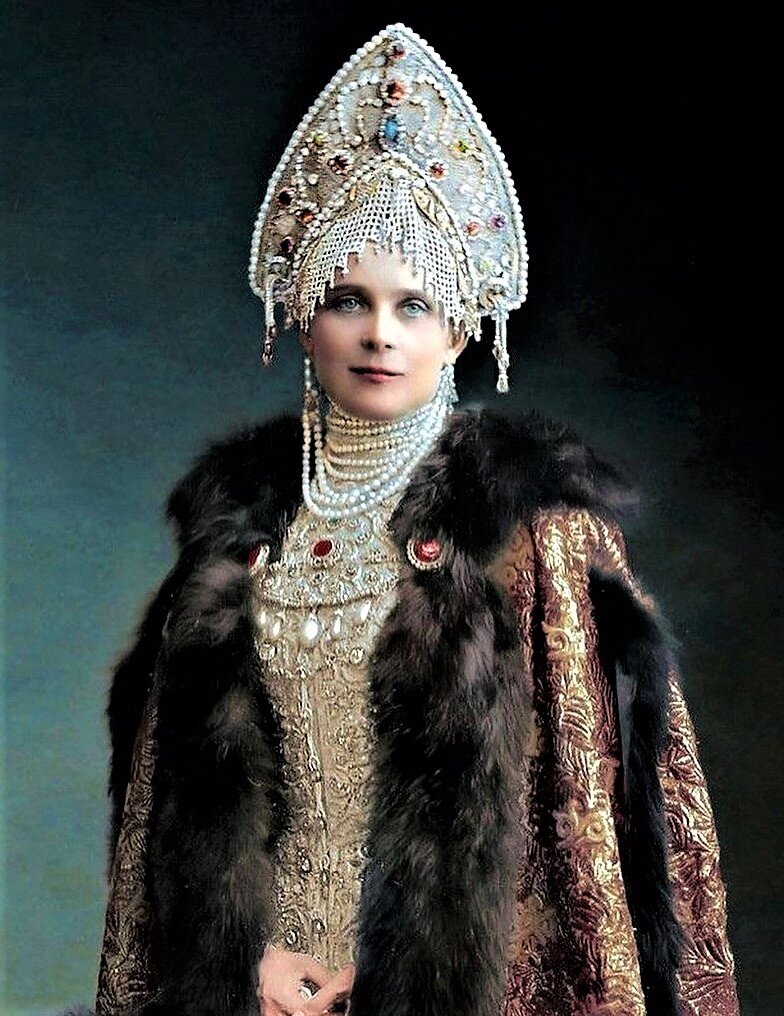 Княгиня Зинаида Юсупова на последнем балу царей Романовых, 1903 год
