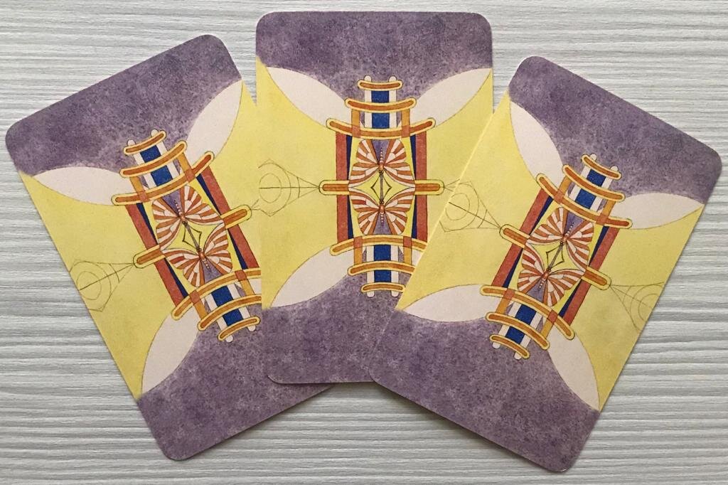 Добрый день❤️  
Я рада приветствовать вас на своём канале. После моих раскладов меняется жизнь, я покажу вам вашу ситуацию с другой стороны.
Расклад общий, проиграться может не у всех🌹
Подписывайтесь  на канал, чтобы не пропустить самое интересное. Буду благодарна за ваши лайки и комментарии 😘