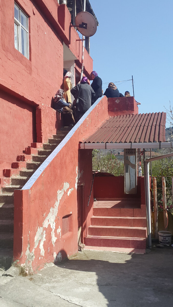 Один этаж-одна семья (все родственники)