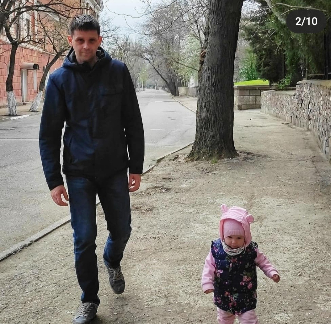 Муж с Оксаной. 