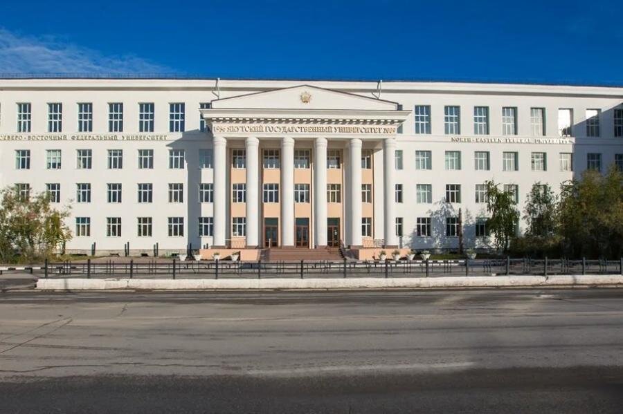 По словам ректора СВФУ Анатолия Николаева, самый большой конкурс ожидается на инженерные, медицинские и педагогические направления 