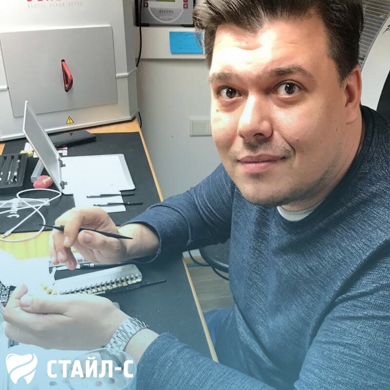 Колоссальное значение имеет опыт и квалификация тандема доктор - зубной техник.