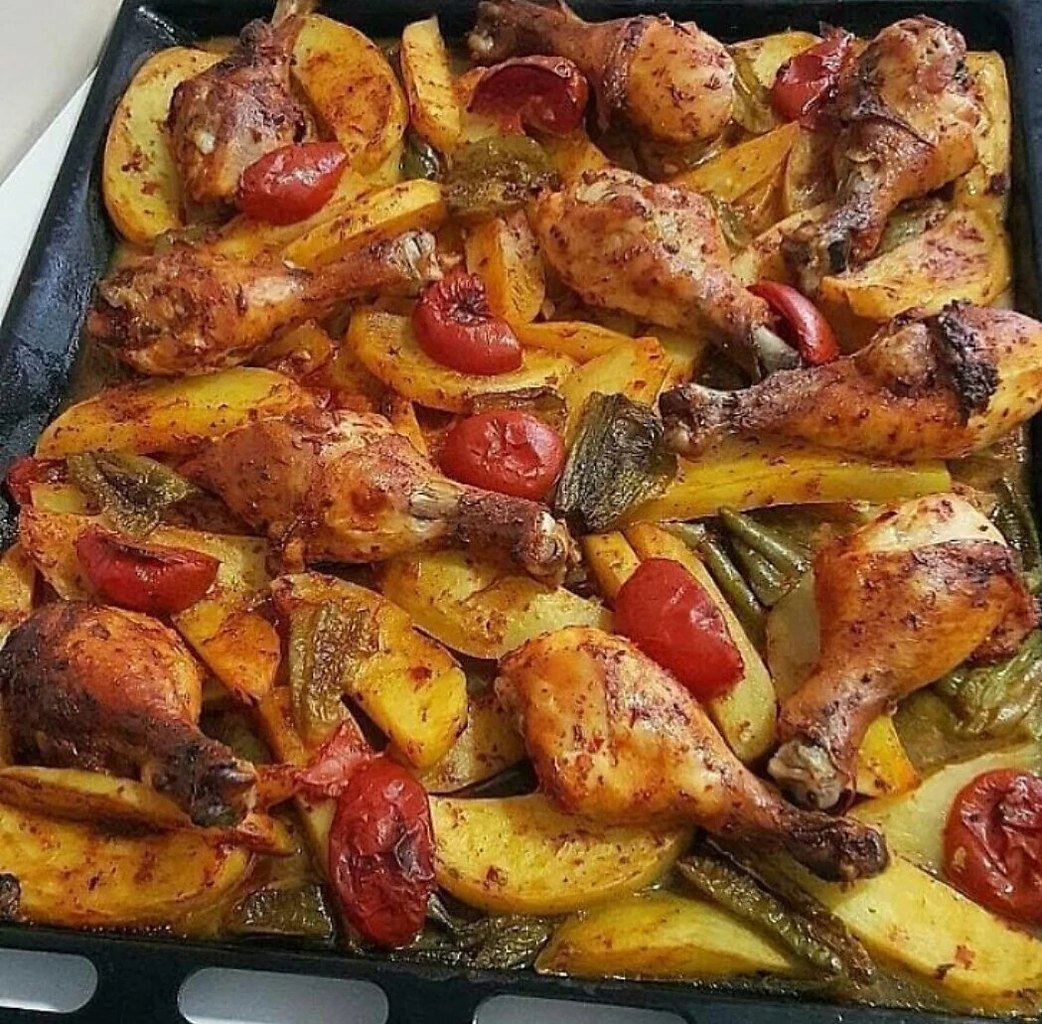Курица кусочками в духовке с картофелем - Пошаговый рецепт с фото. Вторые блюда. Блюда из курицы