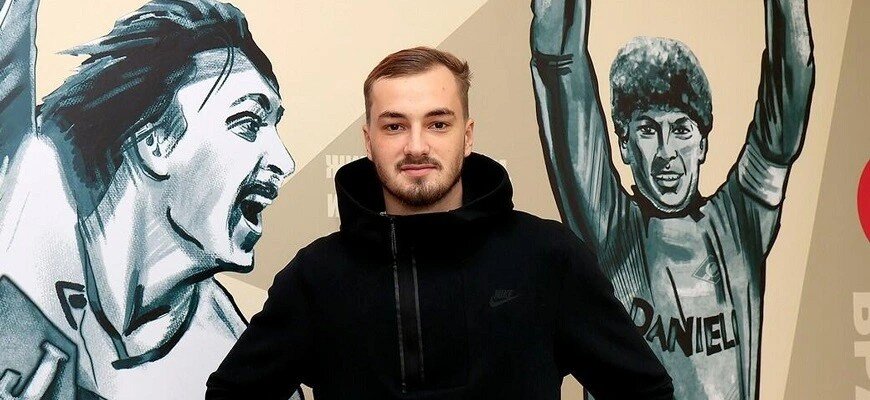 Вратарь Илья Свинов spartak.com