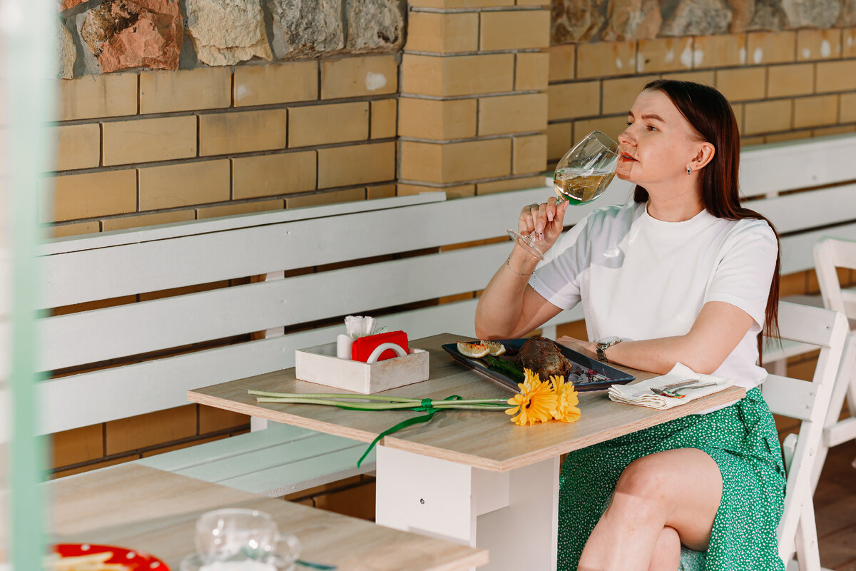 Летняя веранда ресторана Соловьиной рощи