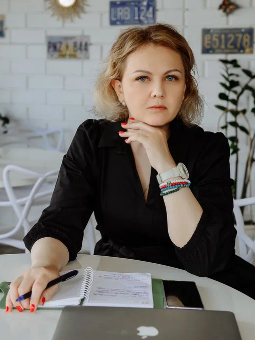 Ирина Сергеевна, кандидат юридических наук, доцент, адвокат, судебный эксперт, оценщик, 