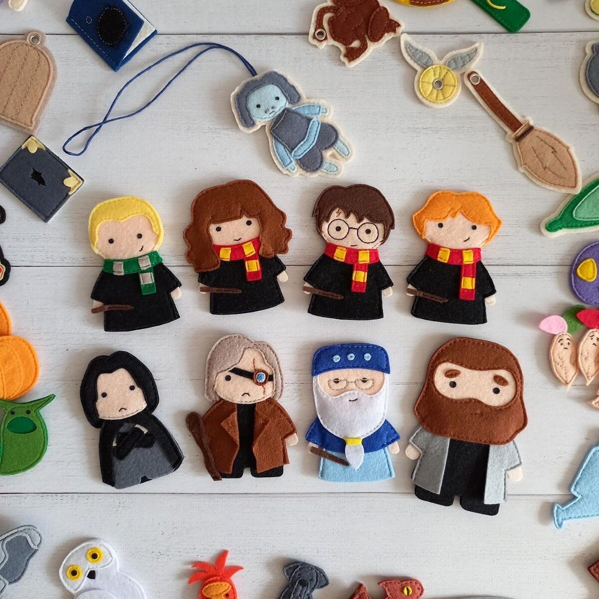 фигурки героев из книги Гарри Поттера