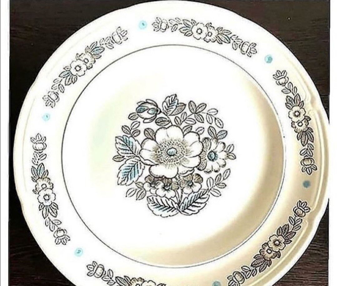 Почему старые фотоальбомы обладают особой магией? Наверное, потому что они работают по принципу машины времени.-2