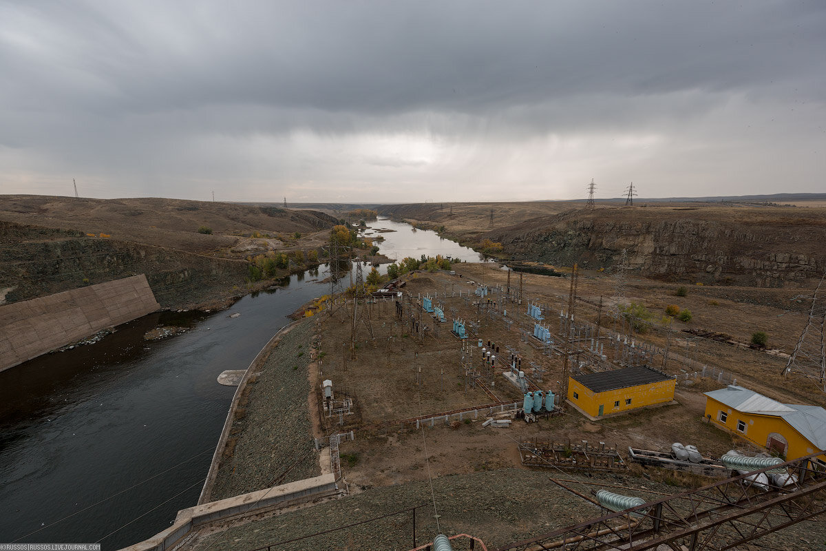 В каком году построили ириклинское водохранилище