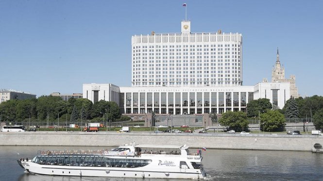 Правительство рассмотрит инициативу о создании системы «одного окна» при подаче бухгалтерской отчетности компаний. Согласно документу, внесенному на рассмотрение Министерством финансов, сбором данных о компаниях будет заниматься только Федеральная налоговая служба (ФНС).
