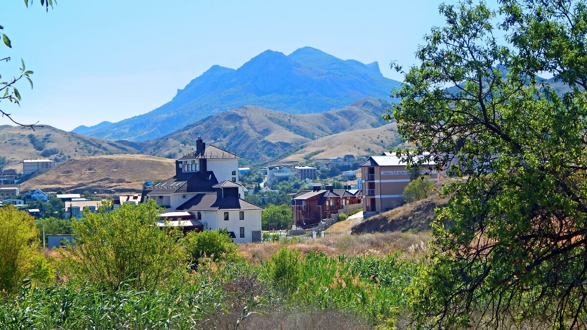 Курортное,вид на Эчки-Даг