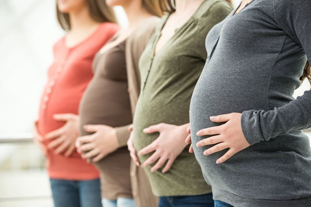 Хорошая новость для тех, кто задумался о прибавлении в семье: в 2019 году вырастет минимальный и максимальный размер пособия по беременности и родам. Об этом сообщили в пресс-службе ФСС.