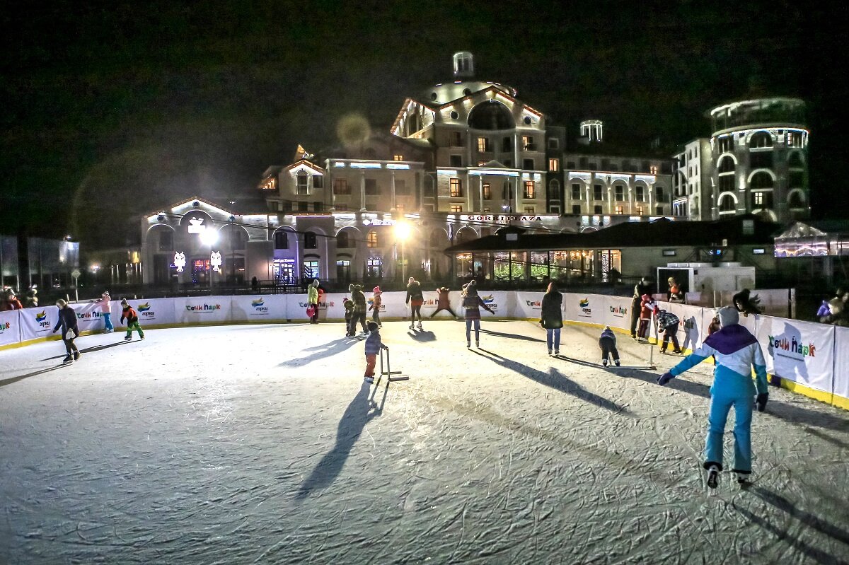 Все на лед | Где можно покататься на коньках в Сочи | Блог о Сочи | Дзен