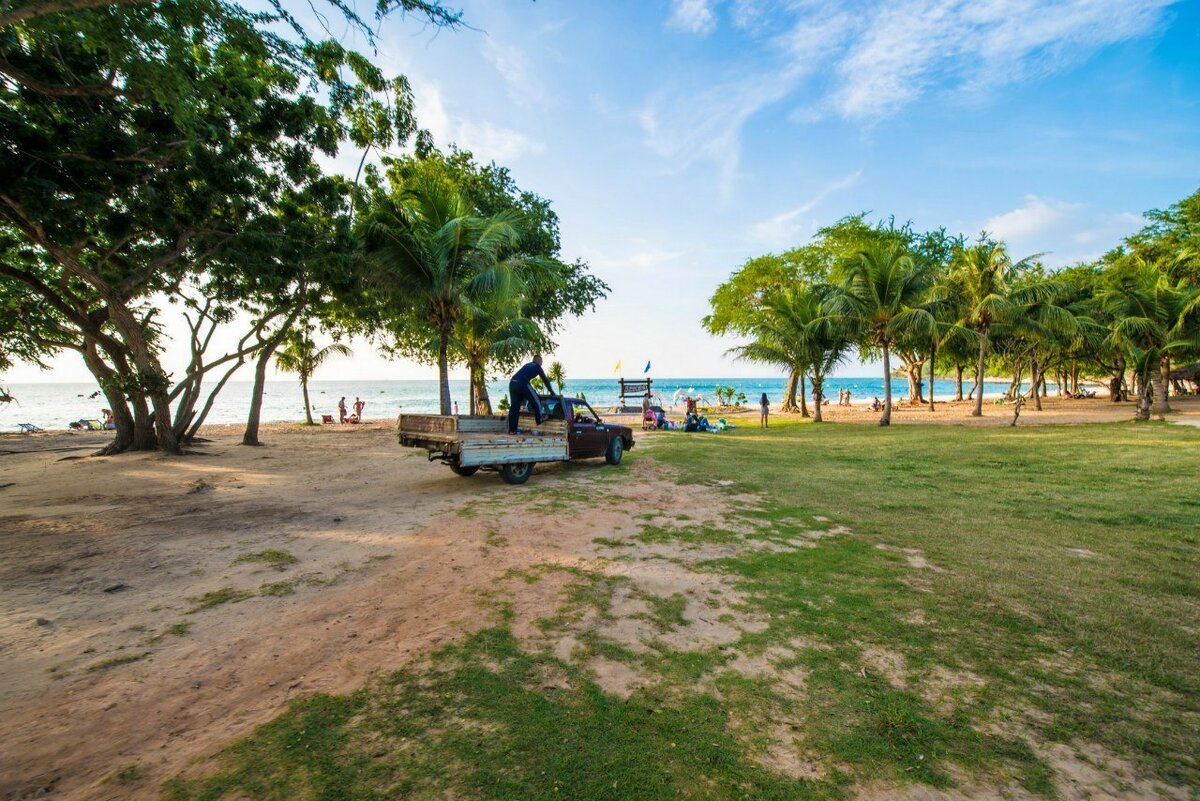 Sai Kaew Beach пляж