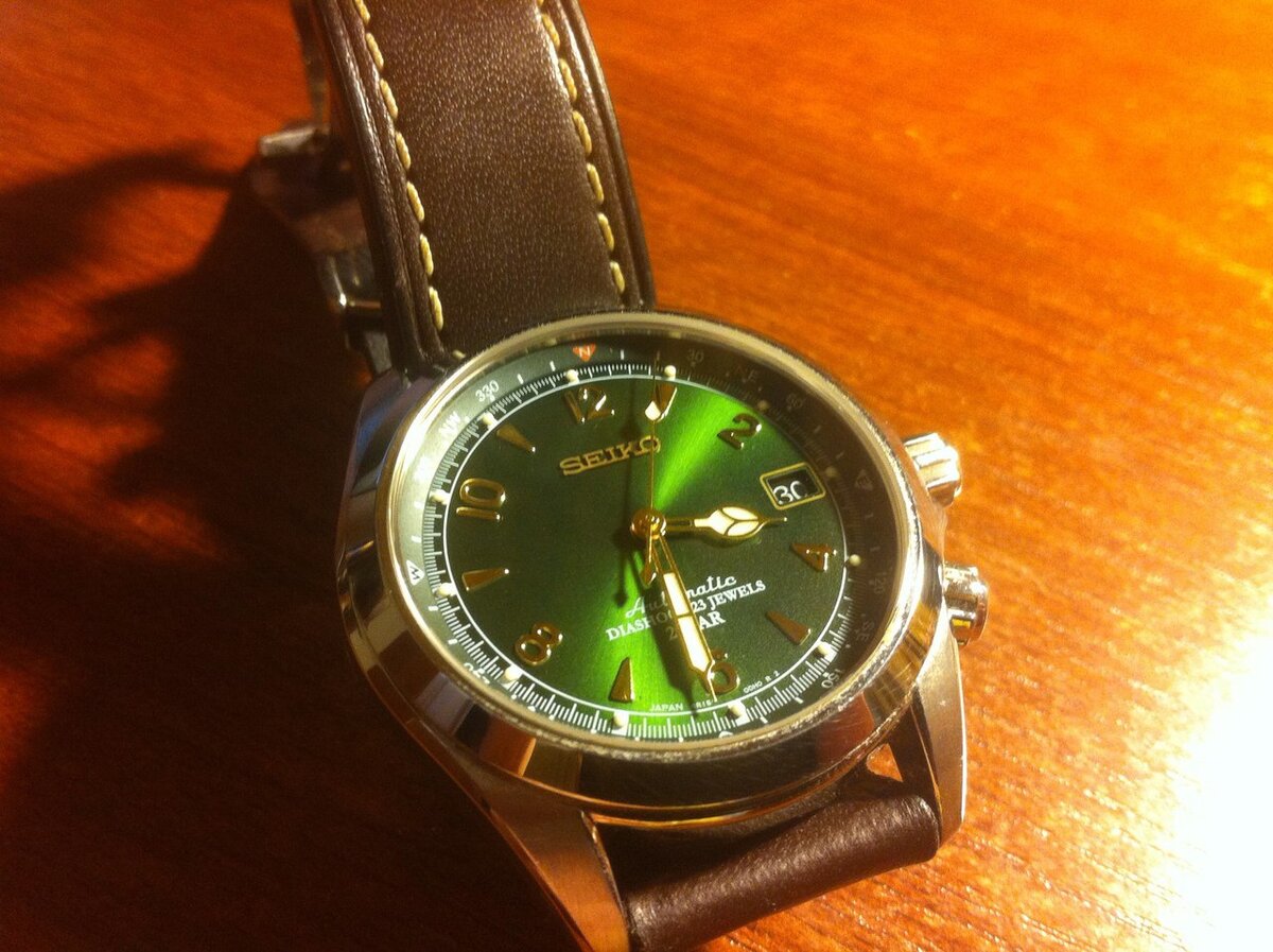 Сейко альпинист зеленый циферблат. Seiko alpinist 1969. Seiko alpinist 2023. Зеленый альпинист. Ориент зеленый альпинист.
