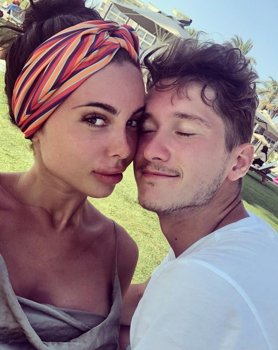 Миранчук с девушкой. Миранчук и его девушка. Миранчук девушка. Миранчук девушка. Девушка алексея миранчука.