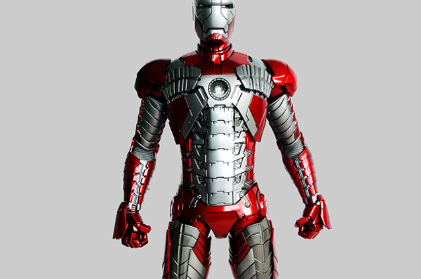 Отдельные детали костюма напечатаны на 3D-принтере