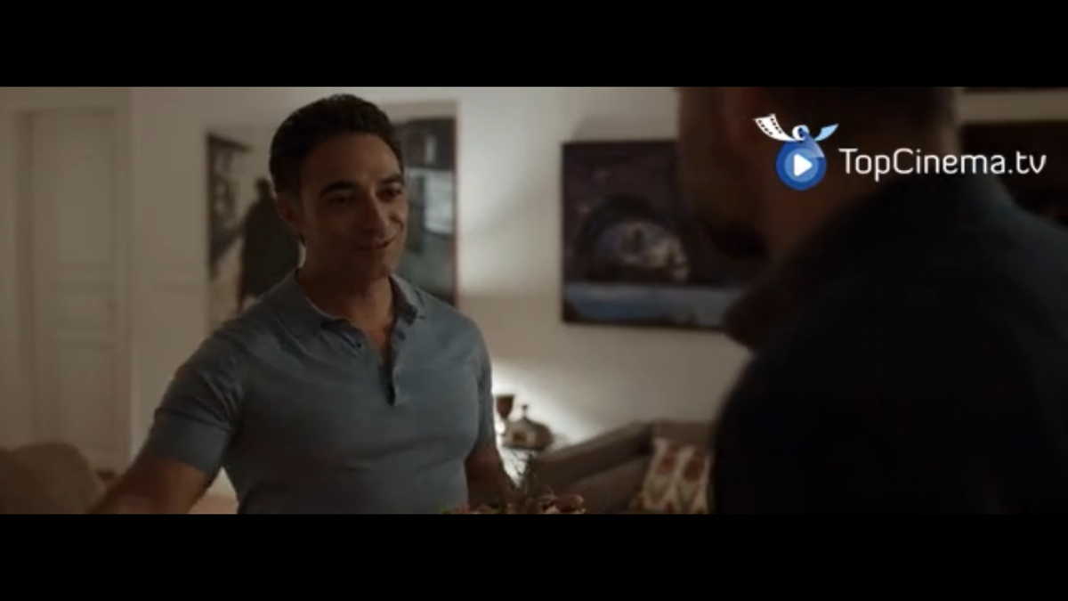 В фильме неожиданно еще появляется Селим Байрактар - актер, игравший Сюмбюля в Великолепном веке