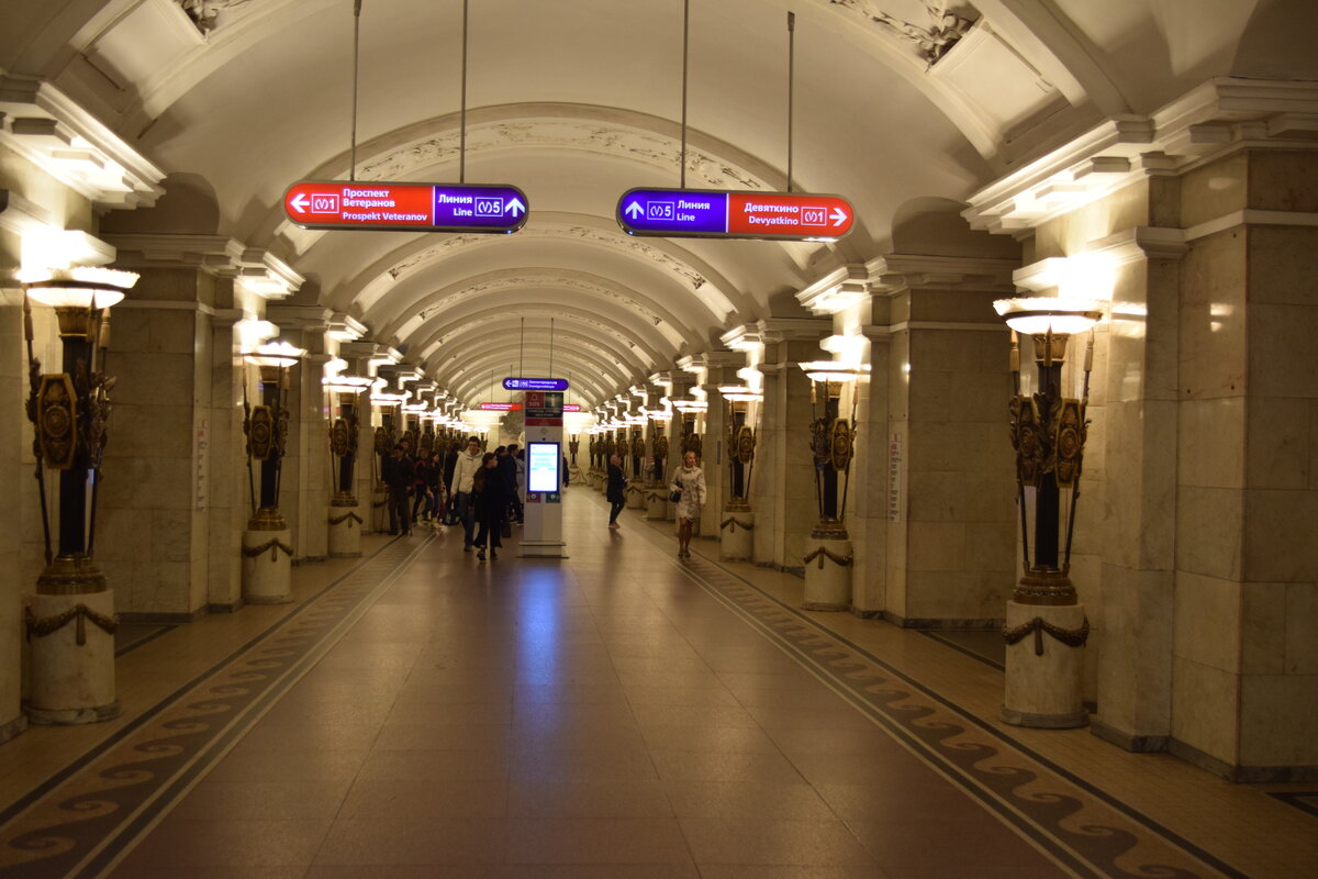 ст метро владимирская спб