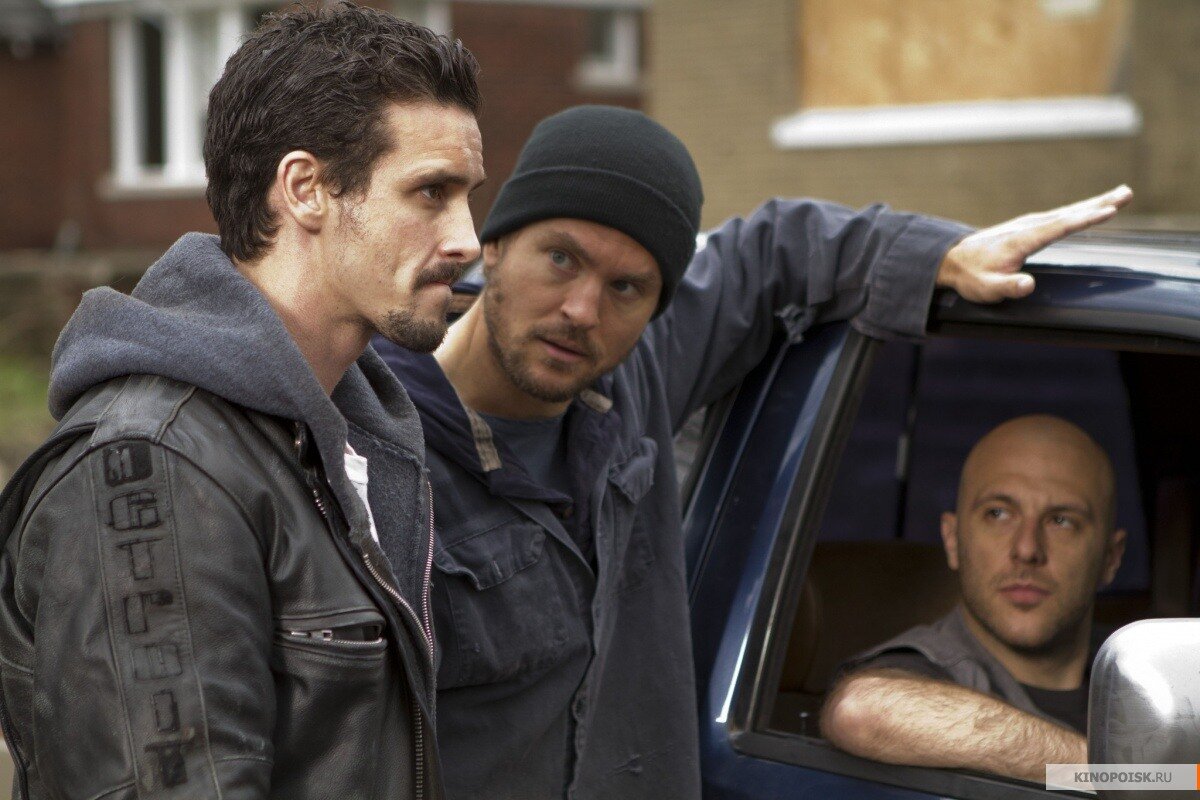 Кадры из сериала Низкое зимнее солнце/Low Winter Sun