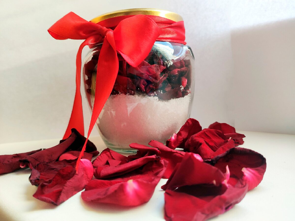 Жду 2 недели, когда будет готова моя соль для ванны :)